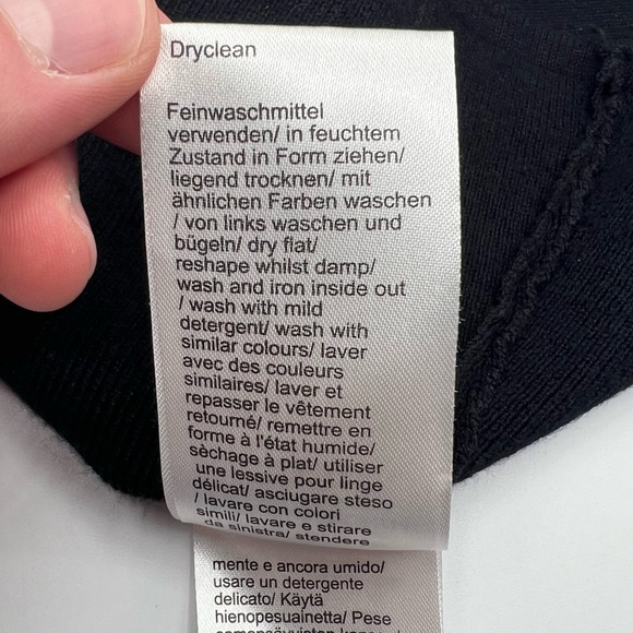 Venus Black and Cream V-neck Sweater Mini Dress - size Medium - Picture 8 of 9